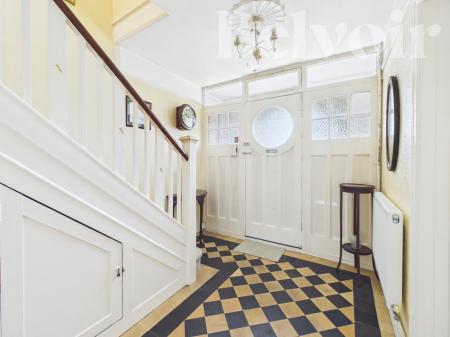 3 bedroom Semi-detached house for sale in Winchester Road, Basingstoke, RG21