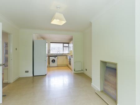 2 bedroom Flat to let in Cranbourne Lane, Cranbourne, Basingstoke, RG21