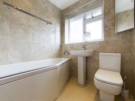 2 bedroom Flat to let in Cranbourne Lane, Cranbourne, Basingstoke, RG21