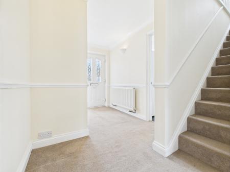 3 bedroom Semi-detached house for sale in Loveridge Close, Basingstoke, RG21