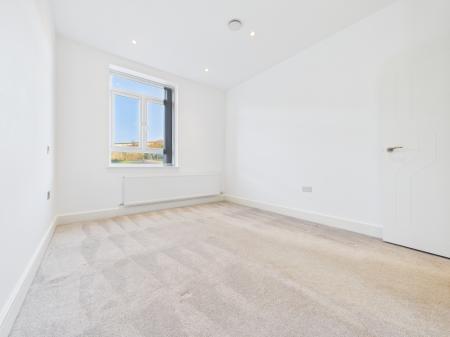 1 bedroom Flat to let in Lime Tree Way, Chineham, Basingstoke, RG24