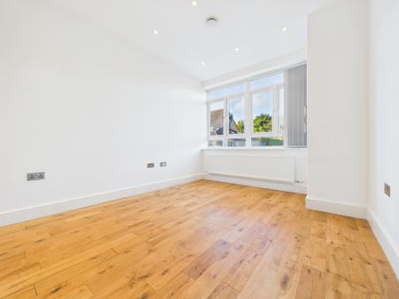 1 bedroom Flat to let in Lime Tree Way, Chineham, Basingstoke, RG24