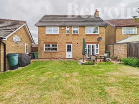 4 bedroom Detached house for sale in Magnus Drive, Basingstoke, RG22