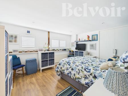 2 bedroom Apartment for sale in Kestrel Court Vyne Road, Sherborne St John, RG24