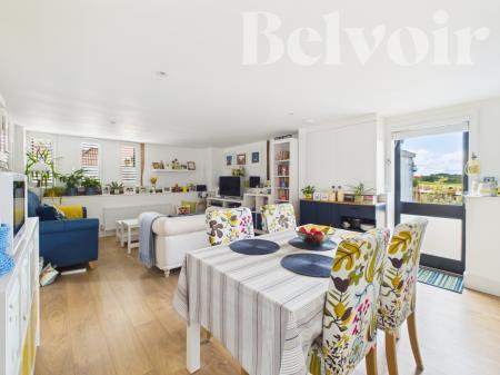 2 bedroom Apartment for sale in Kestrel Court Vyne Road, Sherborne St John, RG24