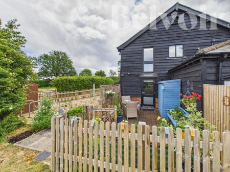 2 bedroom Apartment for sale in Kestrel Court Vyne Road, Sherborne St John, RG24