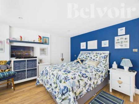 2 bedroom Apartment for sale in Kestrel Court Vyne Road, Sherborne St John, RG24