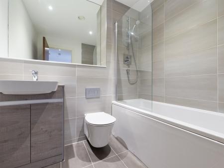1 bedroom Flat to let in Churchill Place, Churchill Way, Basingstoke, RG21