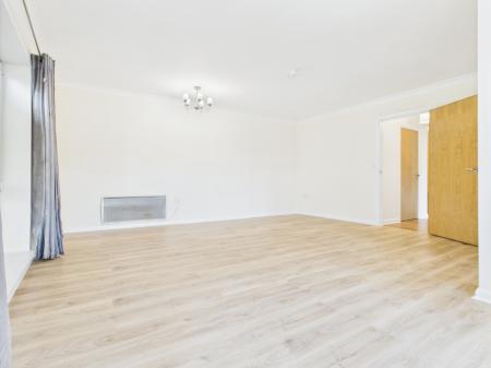 2 bedroom Flat to let in Crown Heights, Alencon Link, Basingstoke, RG21