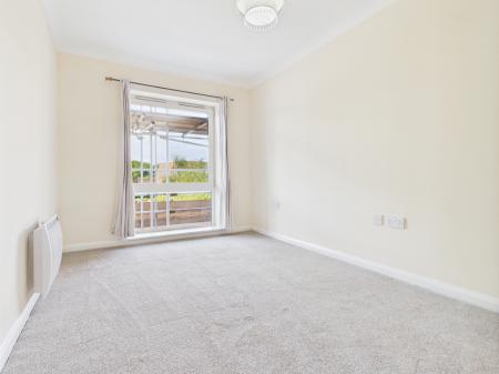 2 bedroom Flat to let in Crown Heights, Alencon Link, Basingstoke, RG21