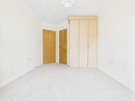 2 bedroom Flat to let in Crown Heights, Alencon Link, Basingstoke, RG21