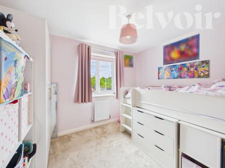 4 bedroom Semi-detached house for sale in Midgham Close, Basingstoke, RG24