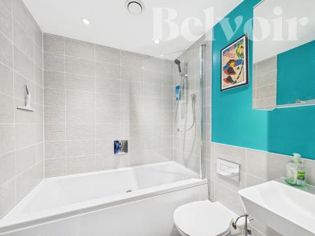 4 bedroom Semi-detached house for sale in Midgham Close, Basingstoke, RG24