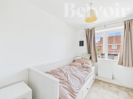 4 bedroom Semi-detached house for sale in Midgham Close, Basingstoke, RG24