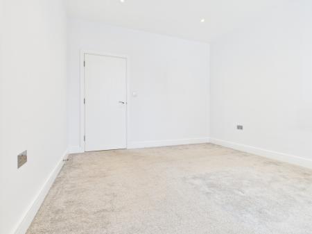 1 bedroom Flat to let in Lime Tree Way, Chineham, Basingstoke, RG24