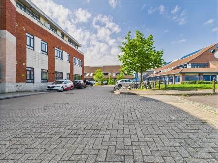 1 bedroom Flat to let in Lime Tree Way, Chineham, Basingstoke, RG24