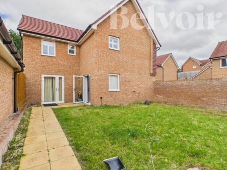 4 bedroom Detached house to let in Rowlands Way, Limes Park, Basingstoke, RG24
