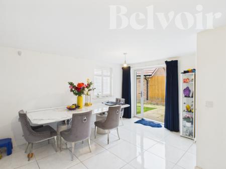 4 bedroom Detached house to let in Rowlands Way, Limes Park, Basingstoke, RG24