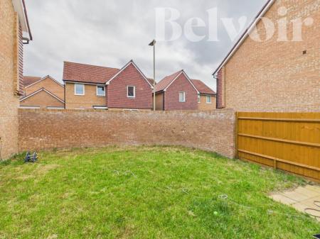 4 bedroom Detached house to let in Rowlands Way, Limes Park, Basingstoke, RG24