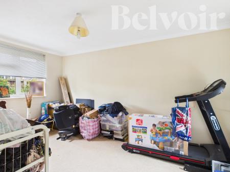 4 bedroom Detached house for sale in Belvedere Gardens, RG24