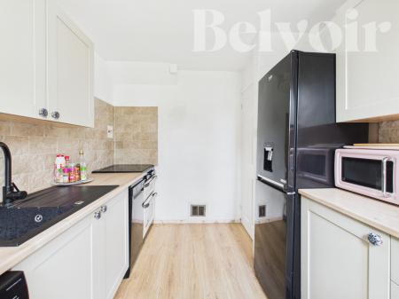 3 bedroom Terraced House for sale in Porter Road, Basingstoke, RG22