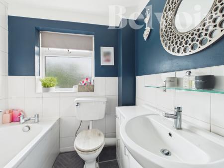 3 bedroom Terraced House for sale in Porter Road, Basingstoke, RG22