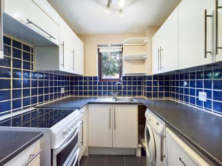 1 bedroom Terraced House to let in Bracken Bank, Lychpit, Basingstoke, RG24
