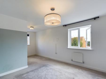 3 bedroom Detached house to let in St Cross Road, Limes Park, Basingstoke, RG24