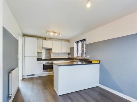 3 bedroom Detached house to let in St Cross Road, Limes Park, Basingstoke, RG24