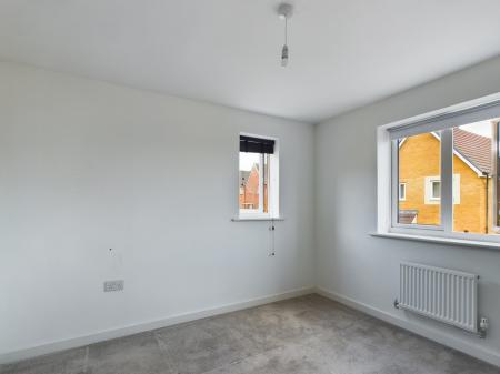 3 bedroom Detached house to let in St Cross Road, Limes Park, Basingstoke, RG24