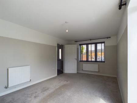 3 bedroom Detached house to let in St Cross Road, Limes Park, Basingstoke, RG24