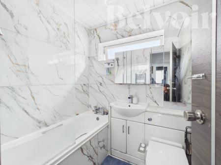 3 bedroom Terraced House for sale in Quilter Road, Basingstoke, RG22