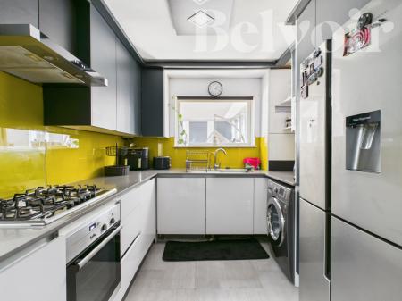 3 bedroom Terraced House for sale in Quilter Road, Basingstoke, RG22