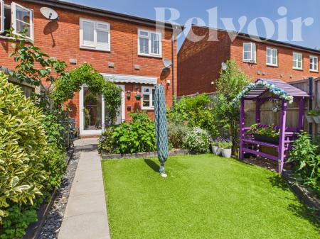 3 bedroom Terraced House for sale in Breadels Field, Basingstoke, RG22