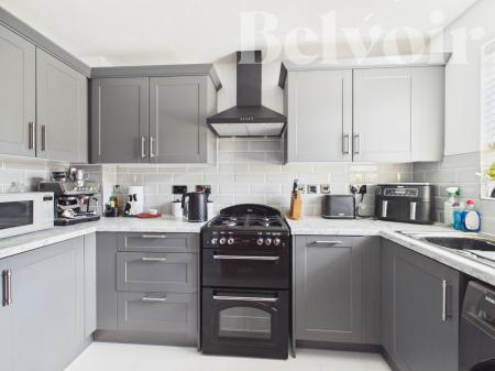 3 bedroom Terraced House for sale in Breadels Field, Basingstoke, RG22