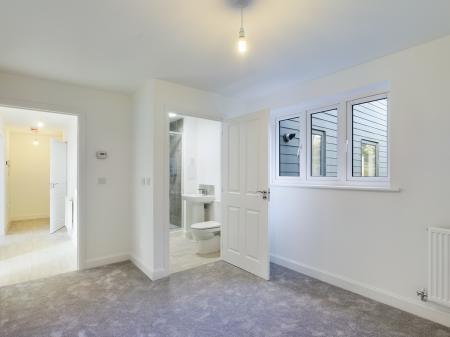 2 bedroom Flat to let in Blackmoor Drive, Limes Park, Basingstoke, RG24