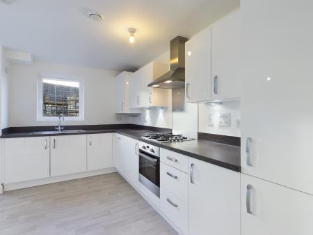 2 bedroom Flat to let in Blackmoor Drive, Limes Park, Basingstoke, RG24