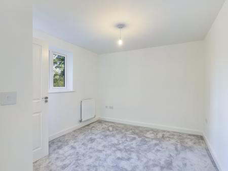 2 bedroom Flat to let in Blackmoor Drive, Limes Park, Basingstoke, RG24