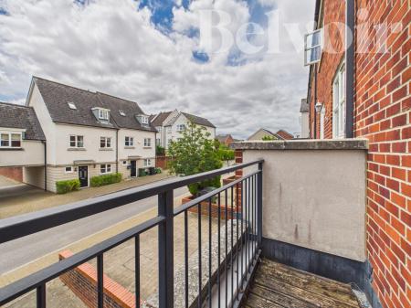 4 bedroom Town house for sale in Peggs Way, Basingstoke, RG24