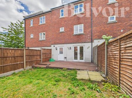 4 bedroom Town house for sale in Peggs Way, Basingstoke, RG24