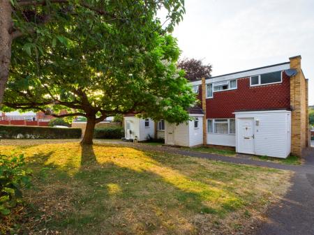 3 bedroom Terraced House to let in Ribble Way, Riverdene, Basingstoke, RG21