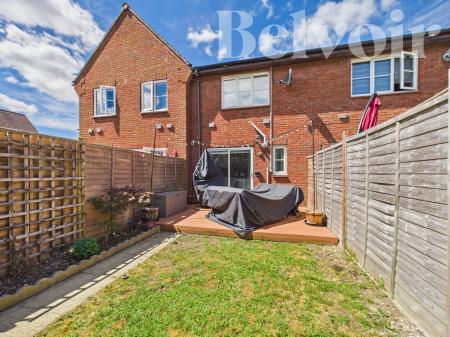 2 bedroom Terraced House for sale in Breadels Field, Beggarwood, Basingstoke, RG22