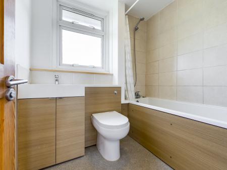 3 bedroom Semi-detached house to let in Mansfield Road, South Ham, Basingstoke, RG22