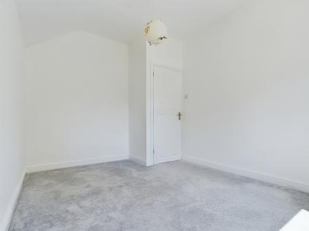 4 bedroom Semi-detached house to let in Grove Road, Black Dam, Basingstoke, RG21