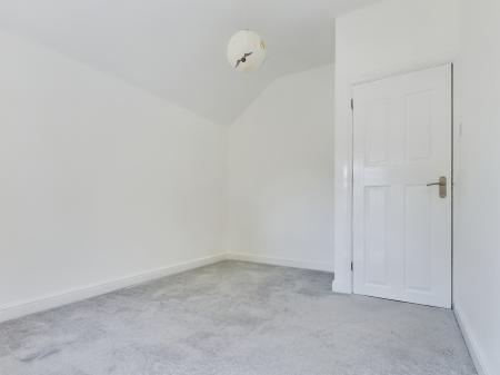 4 bedroom Semi-detached house to let in Grove Road, Black Dam, Basingstoke, RG21