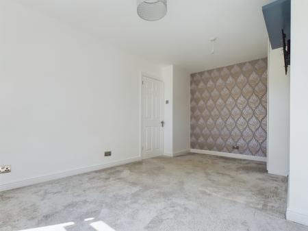 4 bedroom Semi-detached house to let in Grove Road, Black Dam, Basingstoke, RG21
