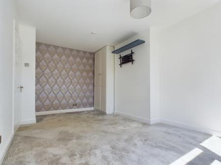 4 bedroom Semi-detached house to let in Grove Road, Black Dam, Basingstoke, RG21