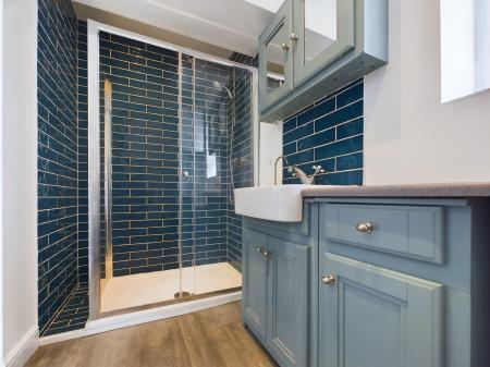 4 bedroom Semi-detached house to let in Grove Road, Black Dam, Basingstoke, RG21