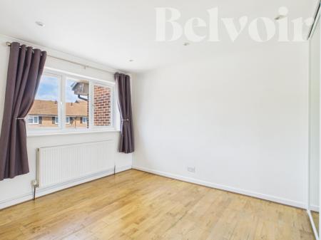 3 bedroom Terraced House for sale in Auklet Close, Kempshott, Basingstoke, RG22