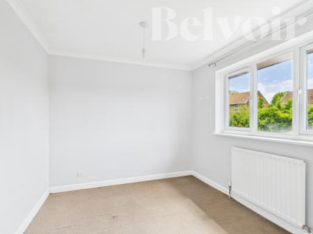 3 bedroom Terraced House for sale in Auklet Close, Kempshott, Basingstoke, RG22
